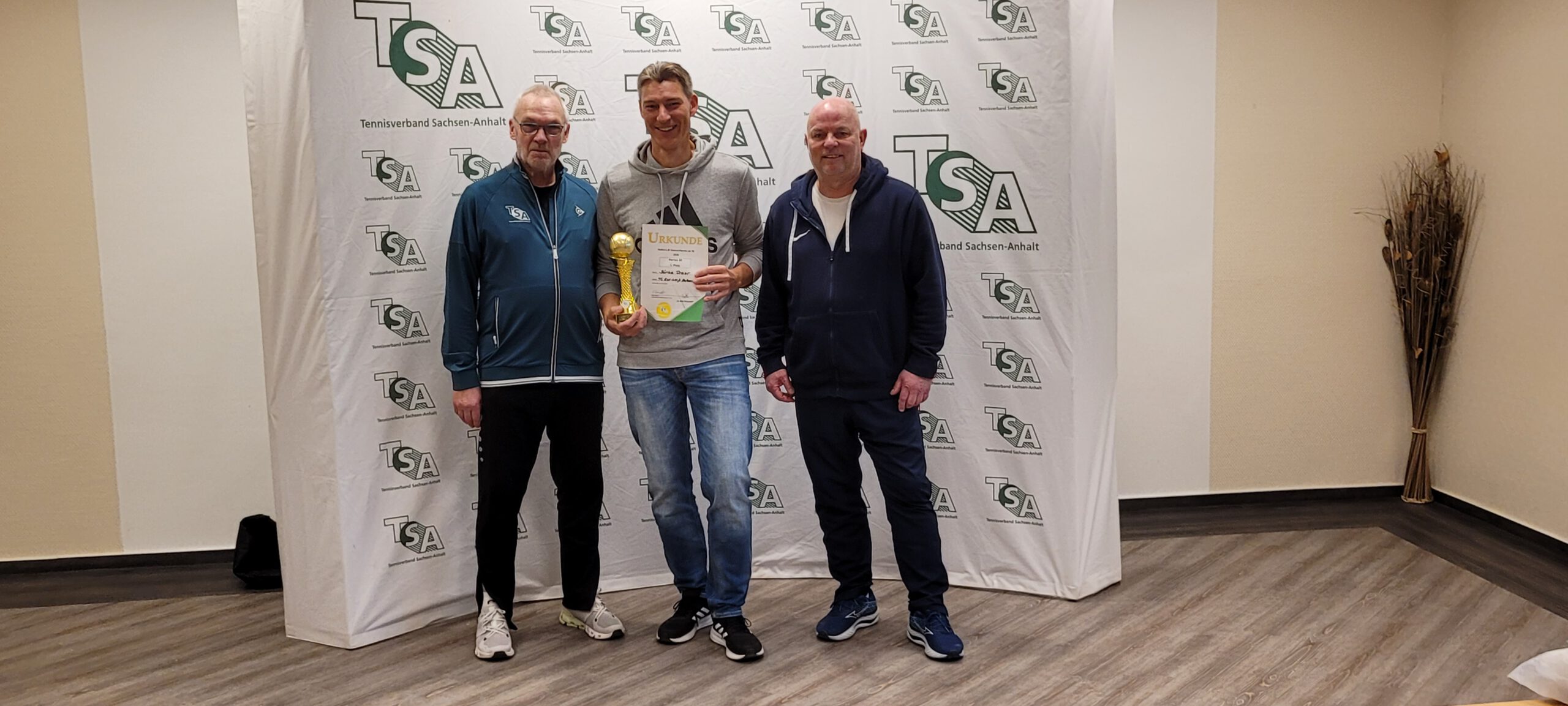 Mehr über den Artikel erfahren Halberstädter Landesmeister im Tennis